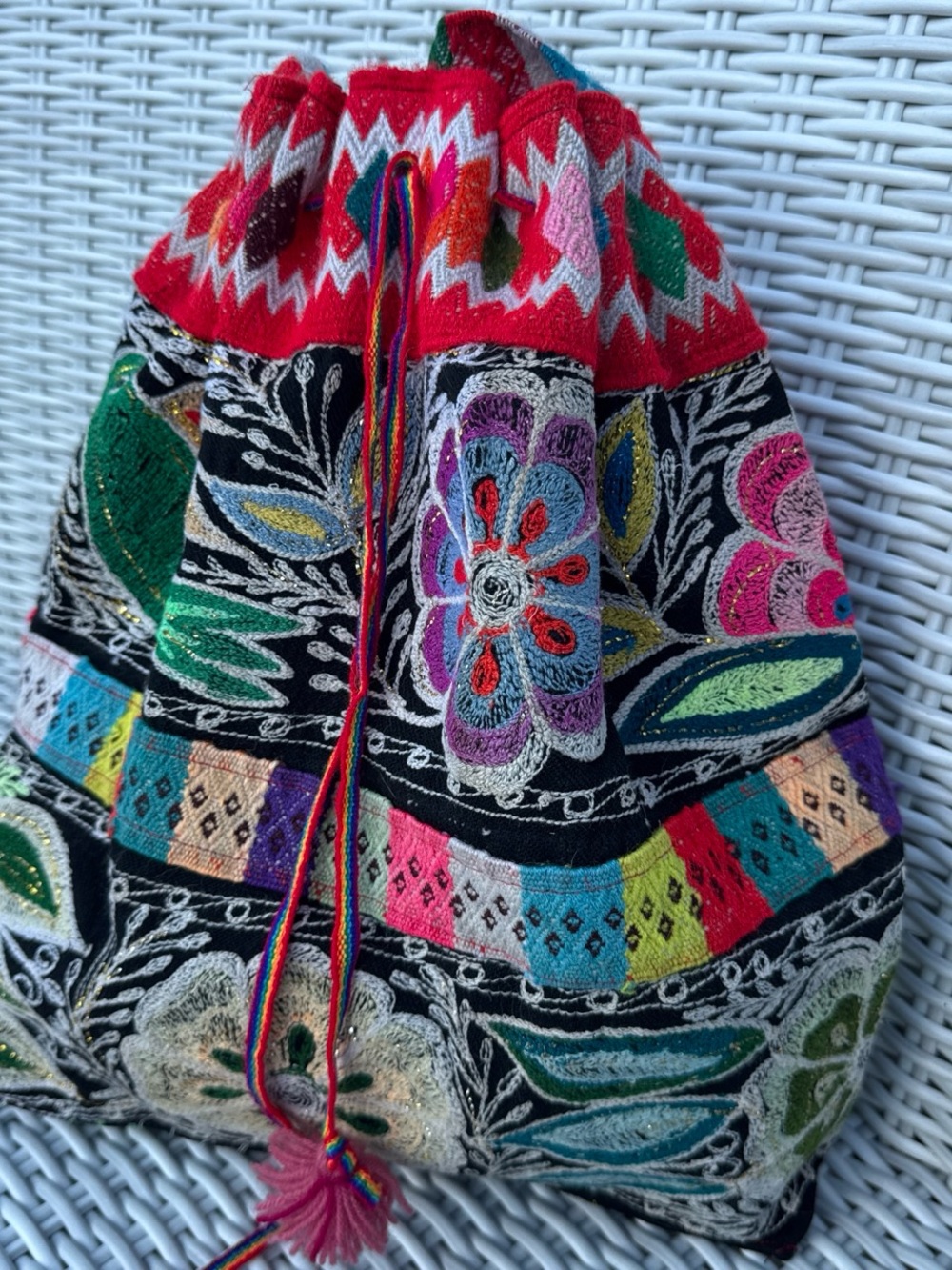Peru vintage Embroidered Multicolor Drawstring Women’s Bag